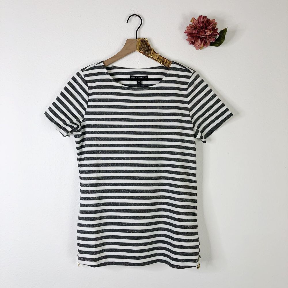 BROOKE SHIELDS Striped Short Sleeve Top